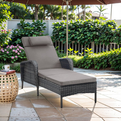 Asreiale Outdoor Wicker Chaise Lounge , Cushion Included