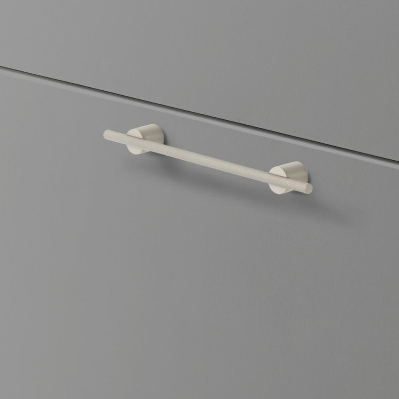 Poignée barre Transcendent, 6.3125", Argent argenté