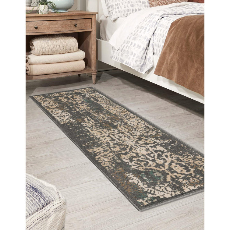 Everalda Geometric Indoor Rug