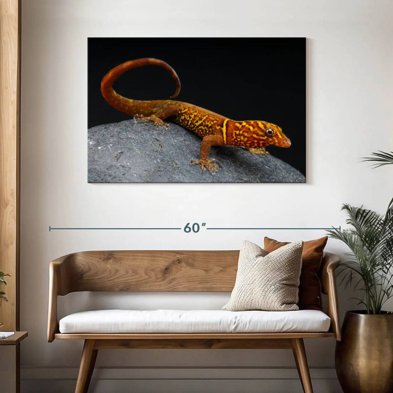 Brampt Gecko, 30" H x 45" W