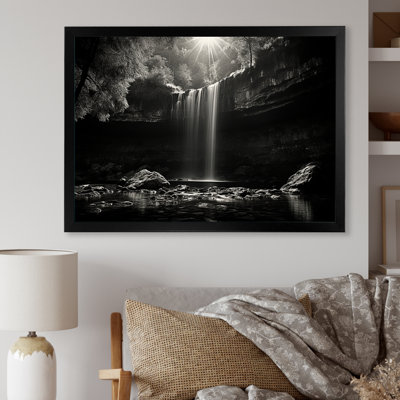 Cascade, paysage de falaise I