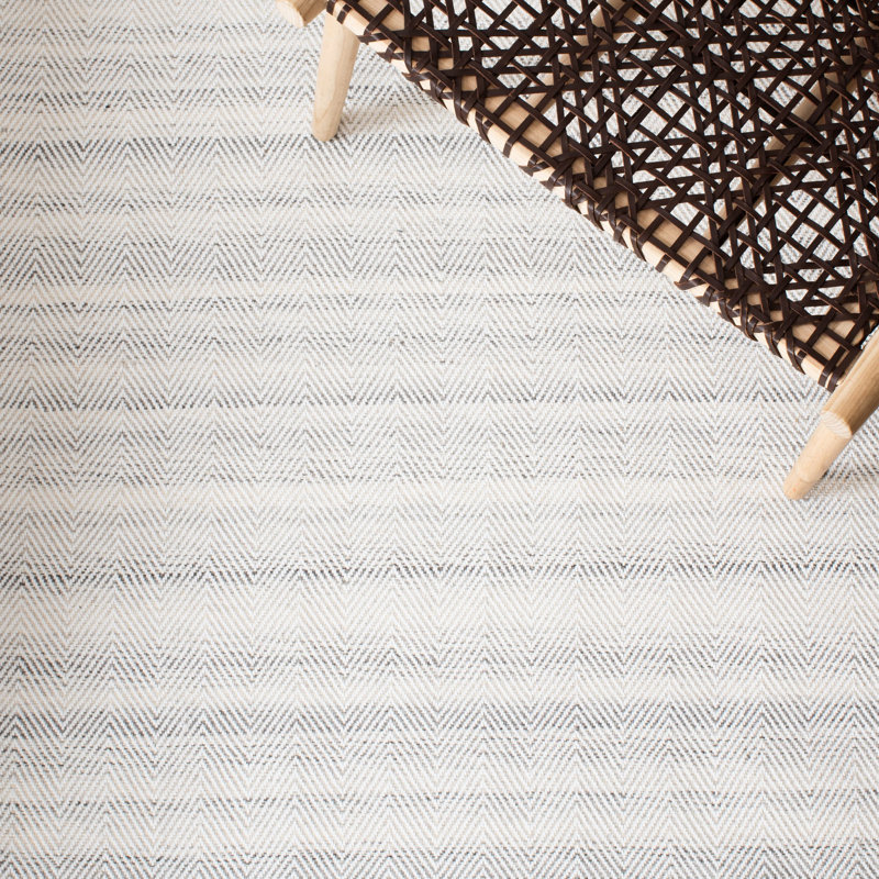 Tapis gris / ivoire en laine tissé à la main Earin, Rectangle de 5 pi x 8 pi