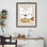 Chien Frenchie avec cadre flottant croissant, design par Krissy Mast
