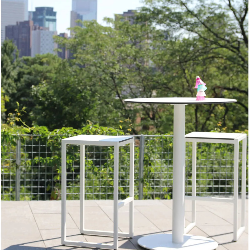 Skiff Outdoor Round Bar Table
