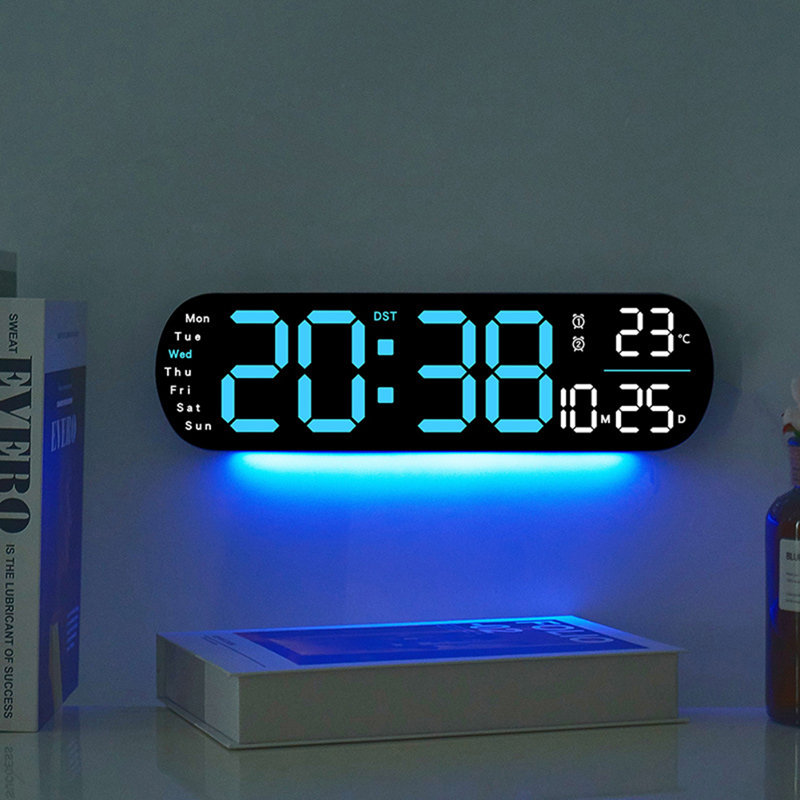 Darielis Wall Clock, Blue