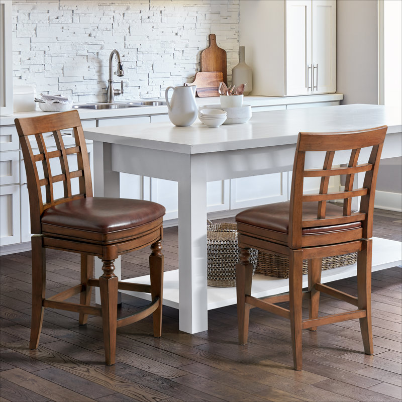 Tabouret à hauteur de comptoir Napa avec dossier, dossier en treillis élégant en acajou, revêtement en similicuir, siège rembourré de mousse, pivot à mémoire de forme en acier, siège d'une hauteur de 26 po, repose-pieds de 6 3/4 po, ensemble de 2