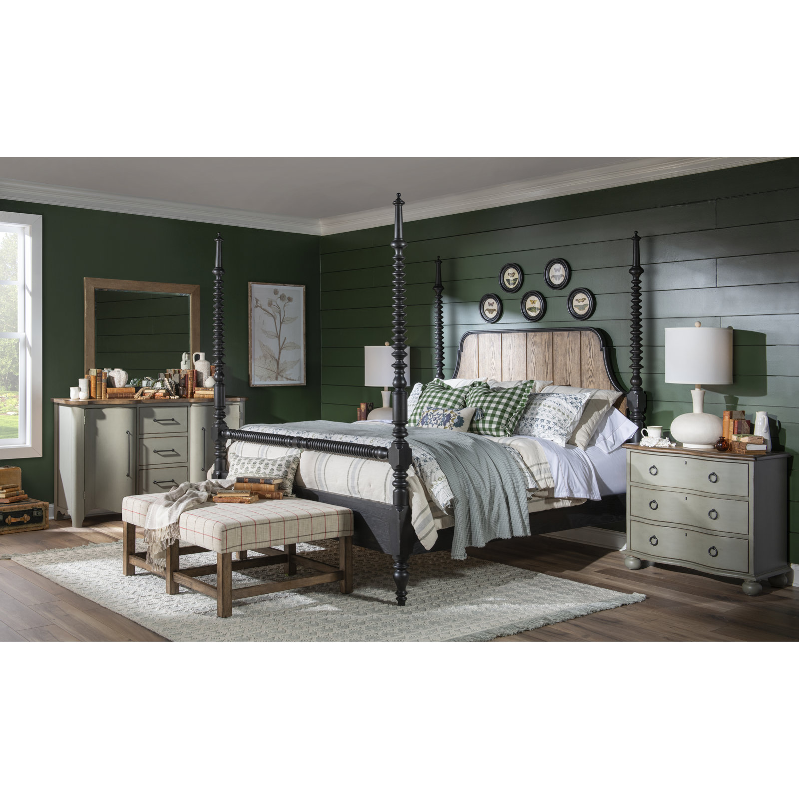 Country Living Spindle Bed, King