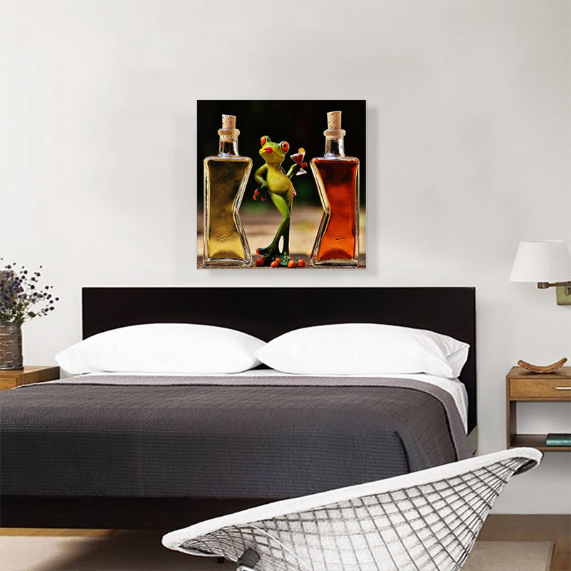 «Bottles Frog Cocktail Party», reproduction de photo sur toile tendue, H 26 po x l 26 po x P 1,5 po