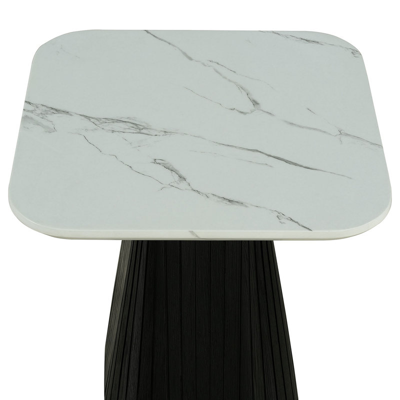Table de bout carrée de style contemporain avec faux bords en marbre et bords incurvés pour salon principal