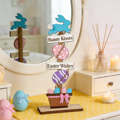 Lapin de Pâques, œuf, poussin, arrangement de décoration de lieu