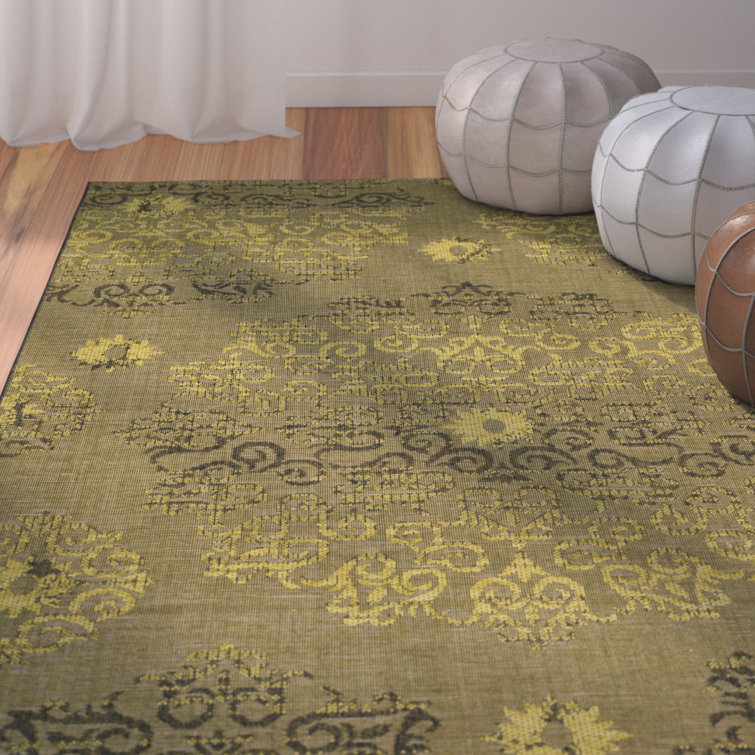 Kevon Floral Area Rug
