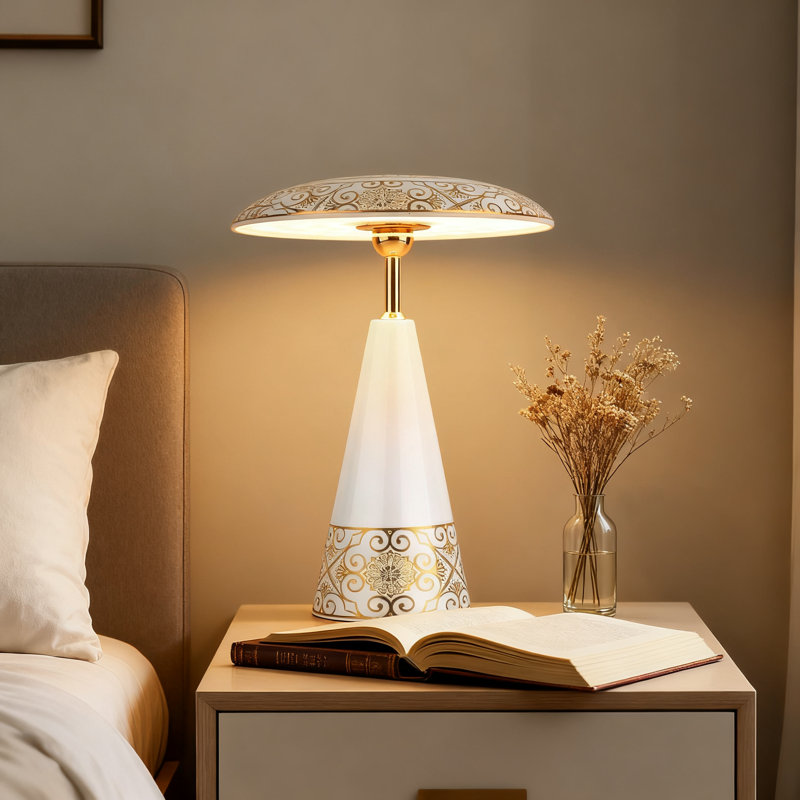Lampe de table rechargeable sans fil avec commande tactile à intensité variable, abat-jour magnétique rotatif à 360 °, 3 températures de couleur et charge USB-C pour un éclairage ambiant portable