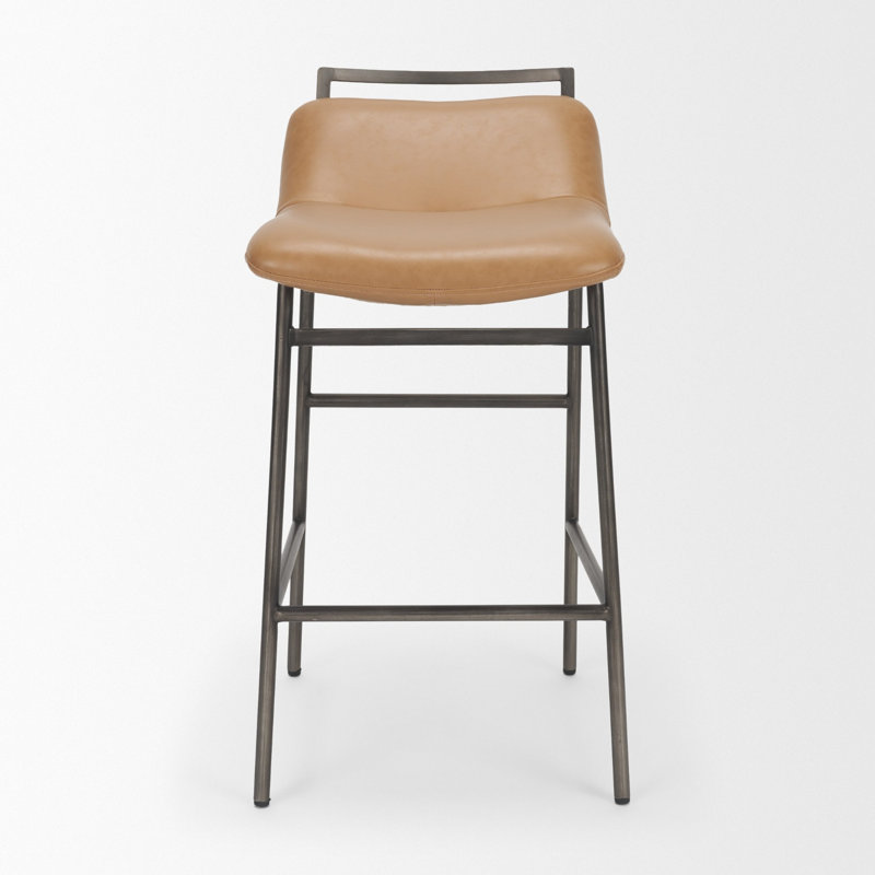 Tabouret de bar Mylo, hauteur totale 85 cm, assise en similicuir beige, structure en métal noir