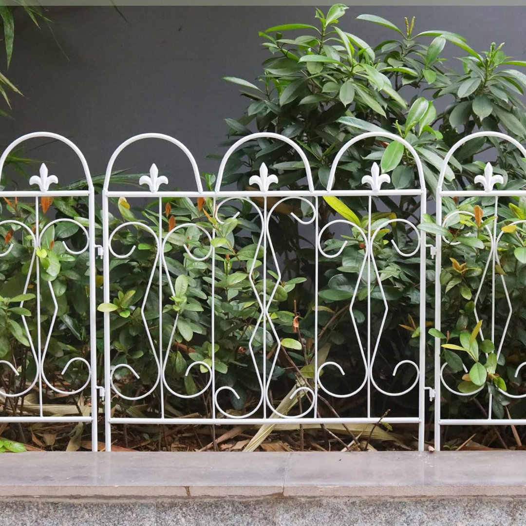 Coeymans 70cm H x 61cm W Metal Fence Panels Included