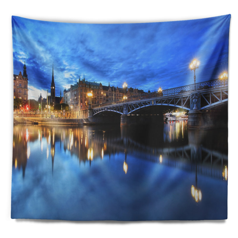 Tapisserie bleu de stockholm cityscape illuminé, H 50 po x l 60 po