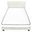 Grand lit tapissier beige avec base en lattes de bois stables
