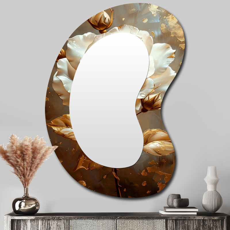 Miroir mural traditionnel asymétrique doré et doré, 39 po x 28 po