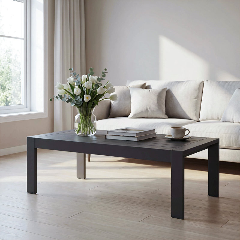 Table basse d'extérieur en métal 