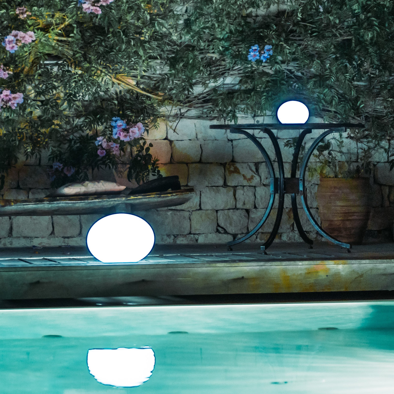 Flatball Floating LED Outdoor Light, 7" H x 9" W x 9" D