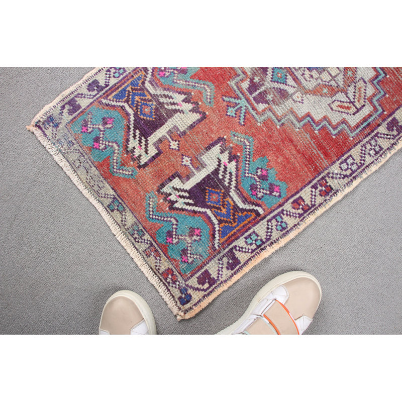 Vintage Red Wool Entry Rug: Handwoven Turkish Anatolian Flatweave for Versatile Home Decor