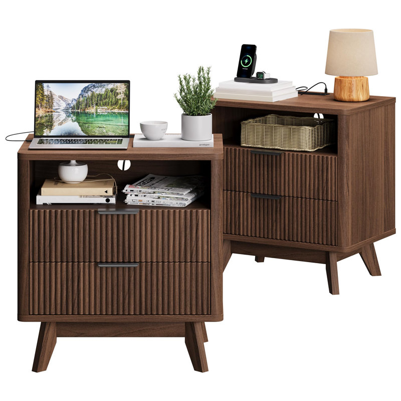 Ensemble de 2 tables de chevet modernes du milieu du siècle avec station de recharge, 2 tiroirs et poignées dorées, noyer