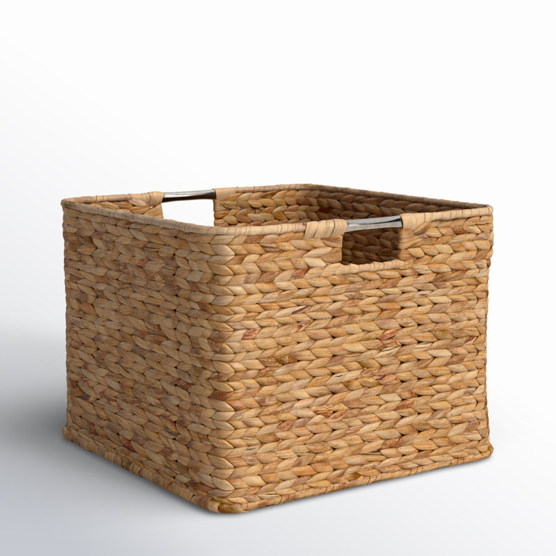Panier en osier robuste, durable et complexe, Brun
