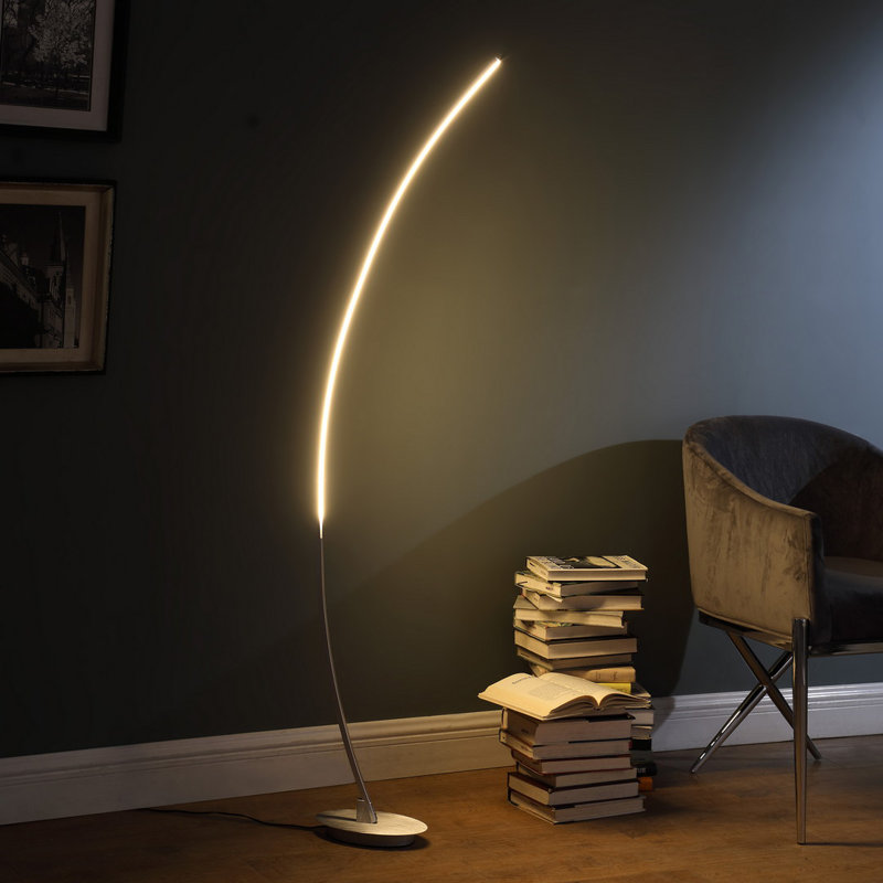 Lampe sur pied à DEL 62 po