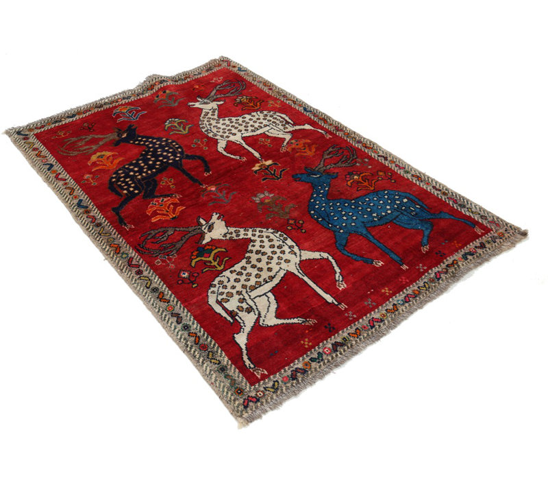 Tapis rouge noué à la main 4 pi 2 po x 6 pi 1 po Shiraz
