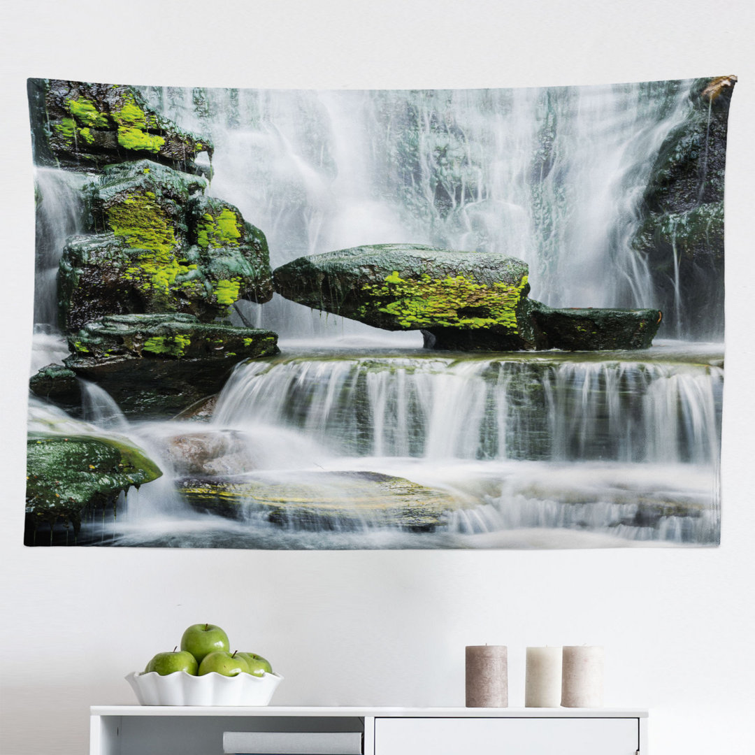 Wandteppich, Wasserfall mit Felsen, Landschaft, Grün Schwarzweiss