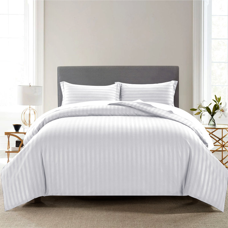 Thirlby Microfibre 250 TC Reversible Modern & Contemporary Duvet Cover Set with Pillow Cases, White