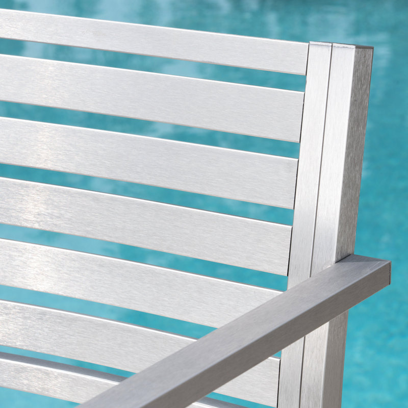 Porte-lunettes de soleil pour l'extérieur