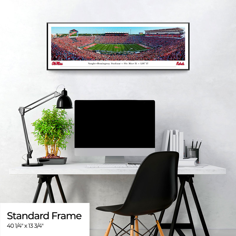 Impression panoramique Ole Miss Football, Cadre noir, H 15,5 po x l 42 po x P 1,375 po