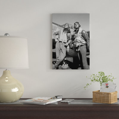 « photo of tuskegee airmen posant avec un avion p-51d », reproduction de photo sur toile