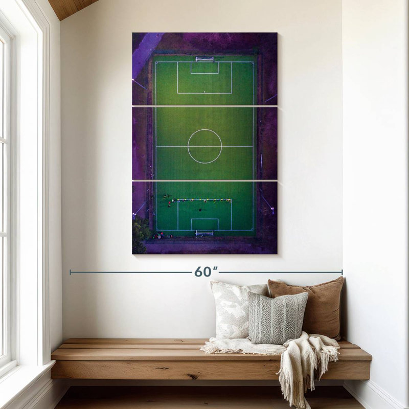 Stade de soccer Sireci vu d'en haut, H 50 po x l 32 po