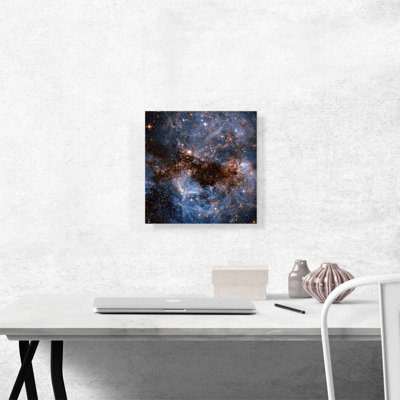 «Hubble Telescope Peers in the Storm Cream Clouds NASA», reproduction de photo sur toile tendue