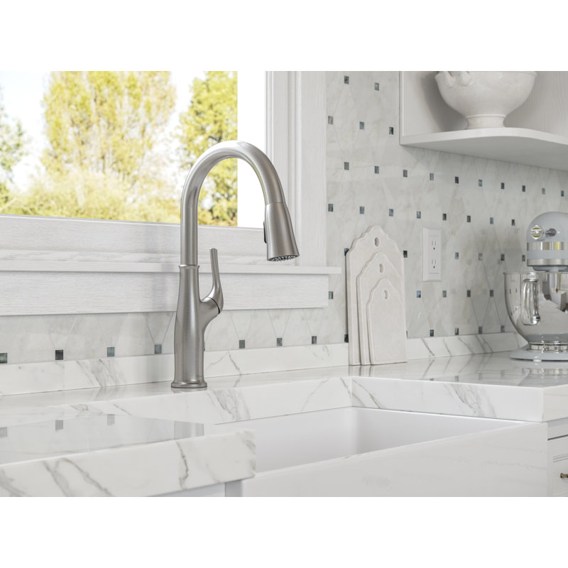 Pfister Highbury 1-Handle Pull-Down Polished Chrome Kitchen Faucet, Spot Defense Stainless Steel