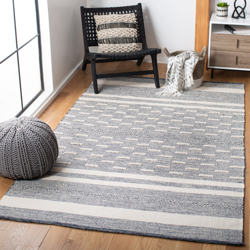 Tapis bleu marine en coton tissé à la main Mei, Rectangle 4 pi x 6 pi