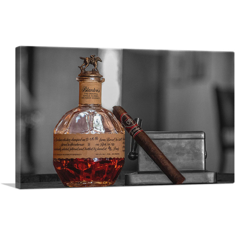Bourbon Whiskey and Cigar in Bar - Reproduction de photo sur toile tendue, H 26 po x l 40 po x P 0,75 po
