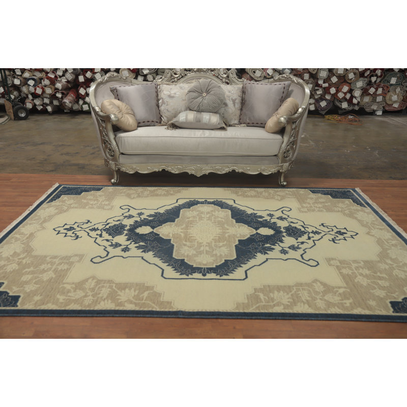 Tapis ivoire et bleu Oushak 6 x 9