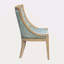 Chaise rembourrée avec garniture cloutée