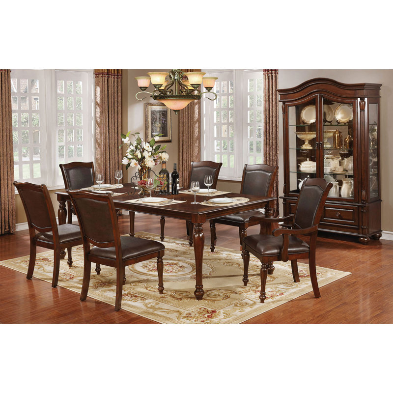 Monessen Extendable Dining Table