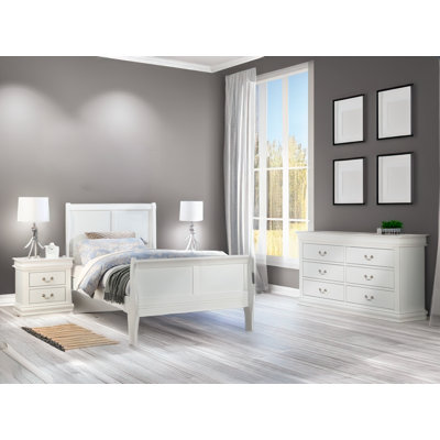 Julianis 3-2_Norah Sleigh Bedroom Set