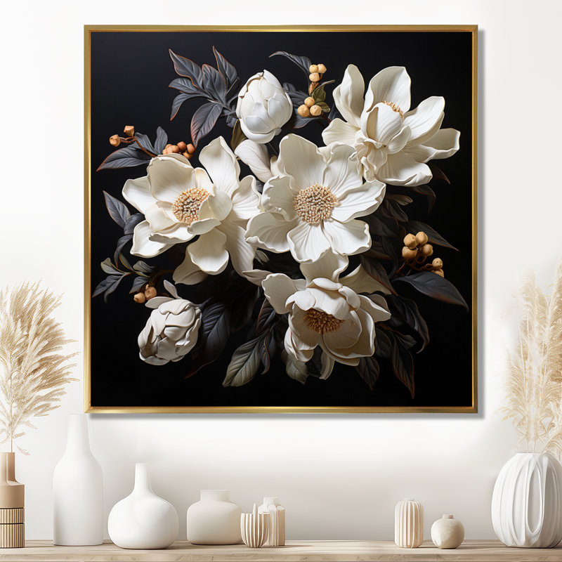 Magnolias émergent de l'ombre en noir I - art mural Magnolias, H 44 po x l 44 po, Cadre flottant doré