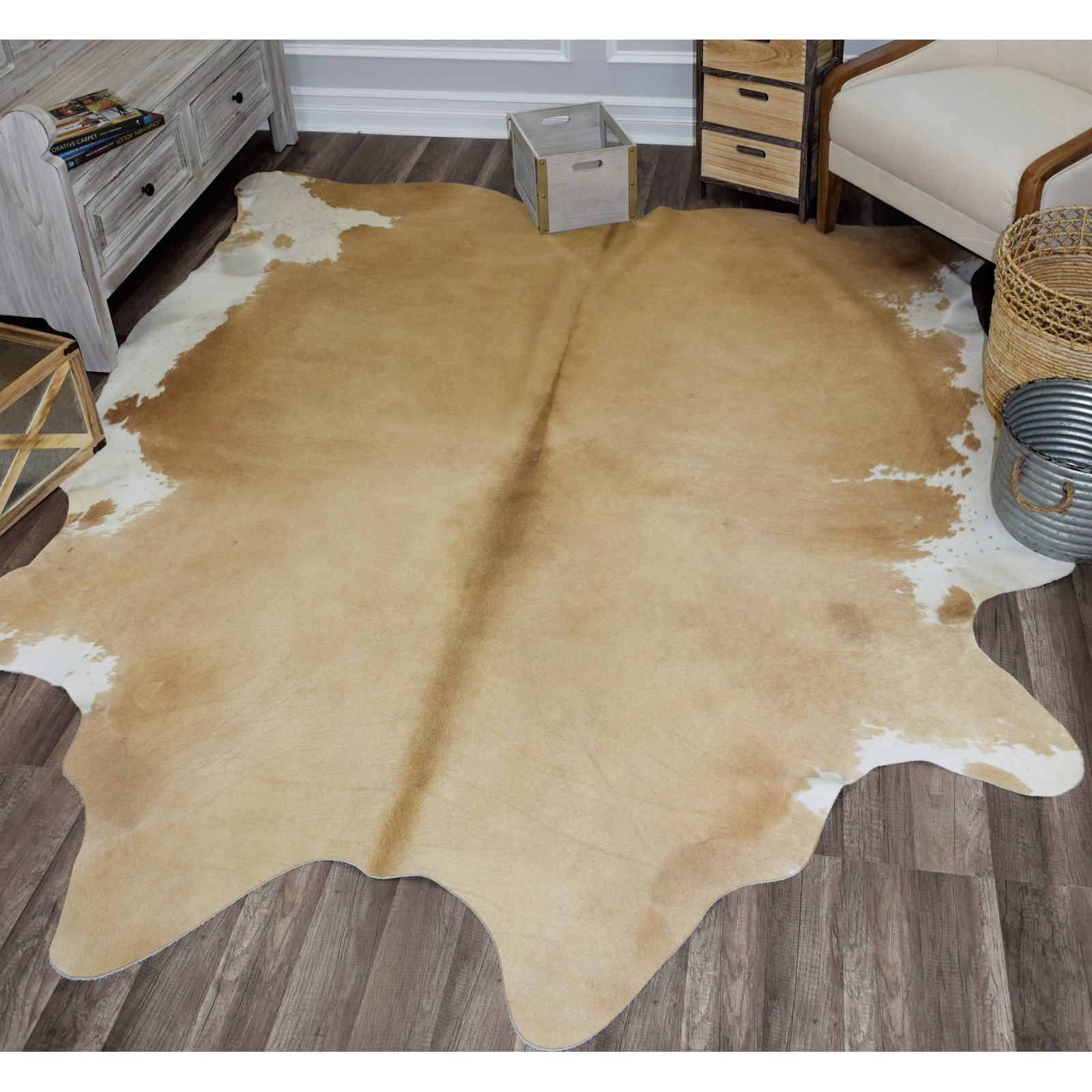 Charlize Whitish Beige Handmade Cowhide Rug, 6' x 8'