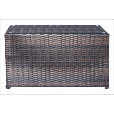 Table basse entièrement assemblée avec plateau rectangulaire en verre avec base en osier et en rotin, parfaite pour un décor moderne et naturel.