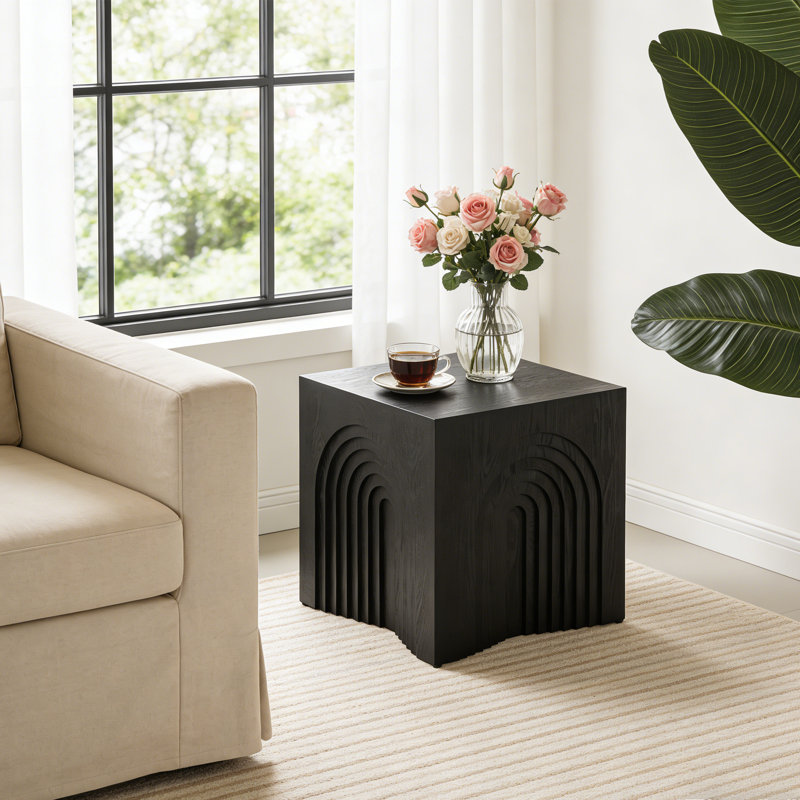 Table de bout élégante en bois cannelé décoratif, Noir