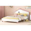 Lit plateforme en bois avec tête de lit en forme de maison-2136135844-2141868151