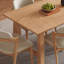 Table de salle à manger élégante et unique-123667352