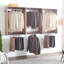 Système de placard mural en bois-389319626