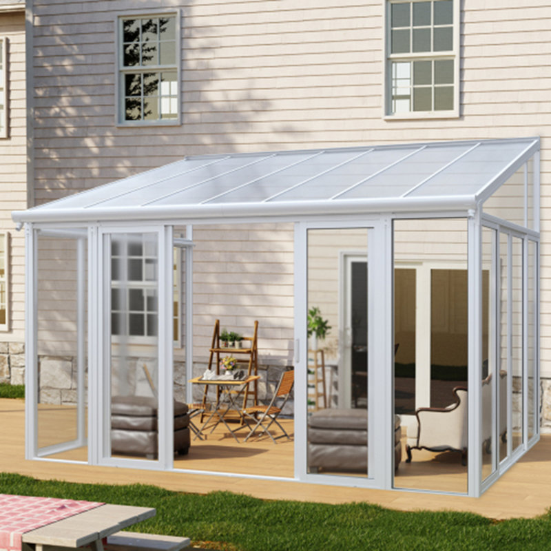 Housse de patio fermée avec 3 portes coulissantes verrouillables, véranda toutes saisons avec structure en alliage d'aluminium, toit en polycarbonate et système de panneau de panneau d'endurance en PC massif transparent pour terrasse de jardin